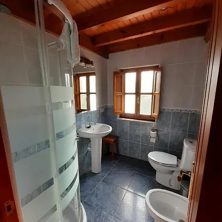 El Llagarin Country house