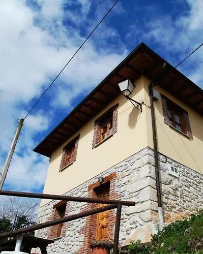 El Llagarin Country house *