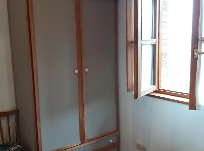 El Llagarin Country house *